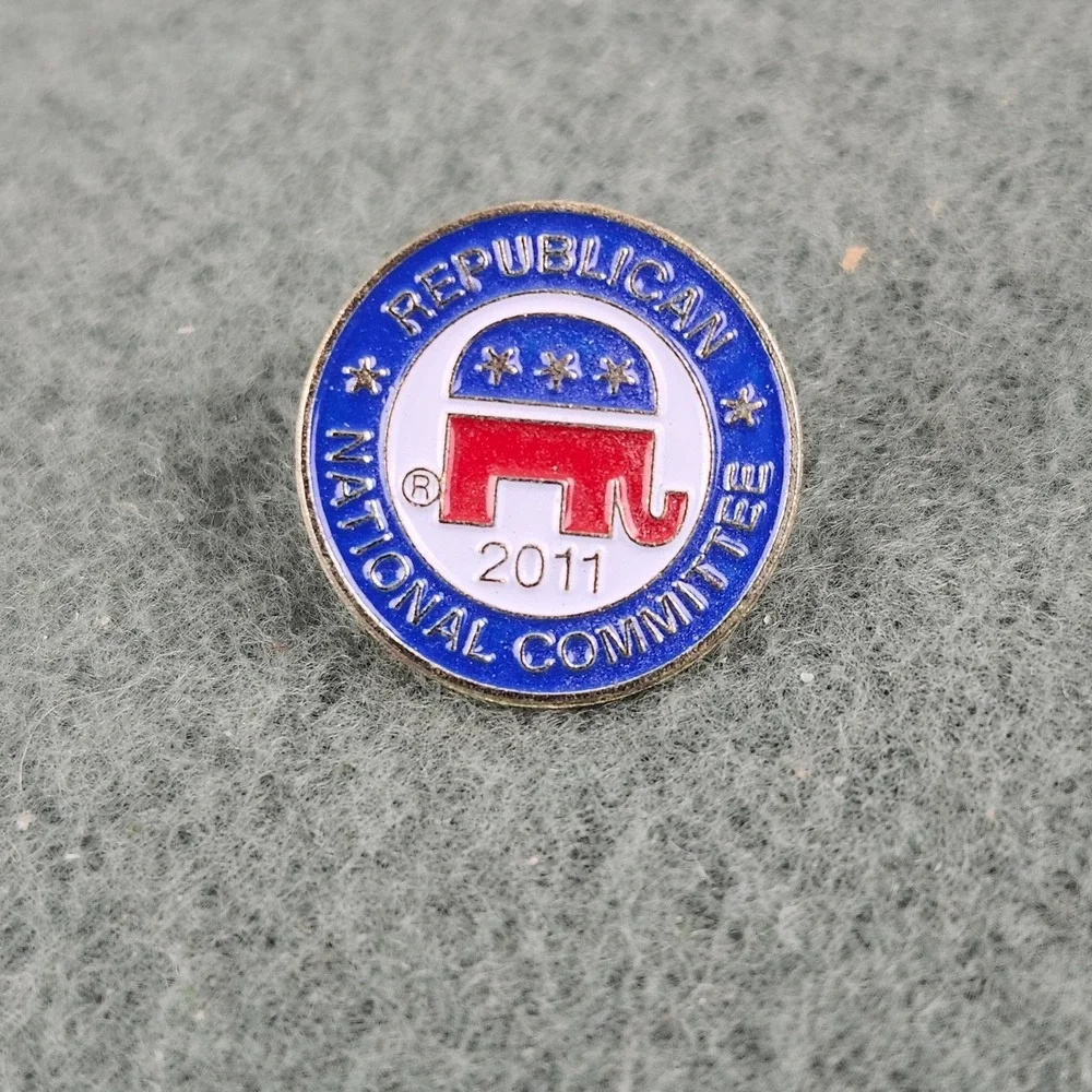 2011 Republican National Committee RNC Elephant Lapel Pin Political Campaign Pin
